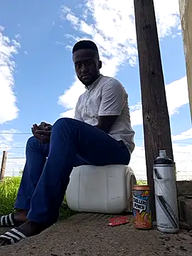 Snapshot of bull_Giant chatting on February 2025 01:41:02 PM bull Giant online show from February 2025 01:41:02 PM