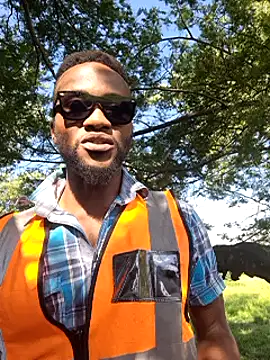 Snapshot of bull_Giant chatting on February 2025 01:33:01 PM bull Giant online show from February 2025 01:33:01 PM