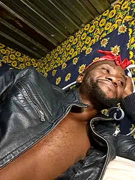 Snapshot of bull_Giant chatting on February 2025 01:52:01 AM bull Giant online show from February 2025 01:52:01 AM