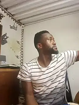 Snapshot of bull_Giant chatting on February 2025 10:15:02 PM bull Giant online show from February 2025 10:15:02 PM