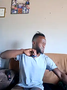 Snapshot of bull_Giant chatting on February 2025 11:08:02 AM bull Giant online show from February 2025 11:08:02 AM