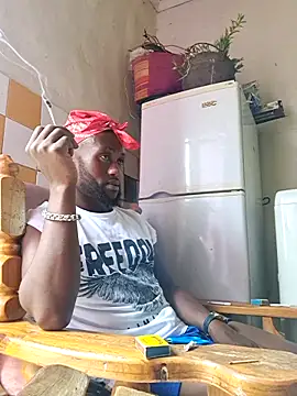 Snapshot of bull_Giant chatting on March 2025 11:55:02 AM bull Giant online show from March 2025 11:55:02 AM