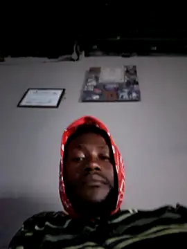 Snapshot of bull_Giant chatting on March 2025 09:18:02 PM bull Giant online show from March 2025 09:18:02 PM