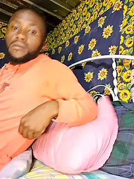 Snapshot of bull_Giant chatting on March 2025 11:33:01 PM bull Giant online show from March 2025 11:33:01 PM