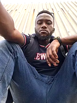 Snapshot of bull_Giant chatting on March 2025 02:01:02 PM bull Giant online show from March 2025 02:01:02 PM