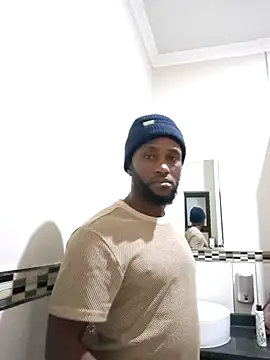 Snapshot of bull_Giant chatting on October 2025 07:42:02 PM bull Giant online show from October 2025 07:42:02 PM