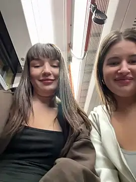 Snapshot of Sophie_Avory chatting on February 2025 06:59:01 PM Sophie Avory online show from February 2025 06:59:01 PM