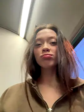 Snapshot of Sophie_Avory chatting on October 2025 03:12:01 PM Sophie Avory online show from October 2025 03:12:01 PM