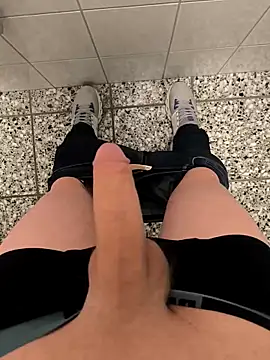 Snapshot of geilehecke1 chatting on February 2025 08:26:02 AM geilehecke1 online show from February 2025 08:26:02 AM