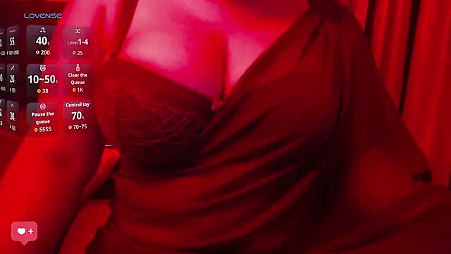 Snapshot of Alexandra007 chatting on November 2025 12:10:01 AM Alexandra007 online show from November 2025 12:10:01 AM