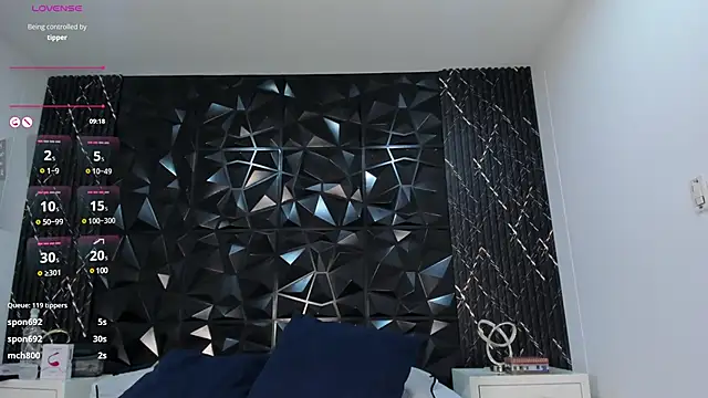 LiaFlowers online show from March 2025 10:22:01 AM