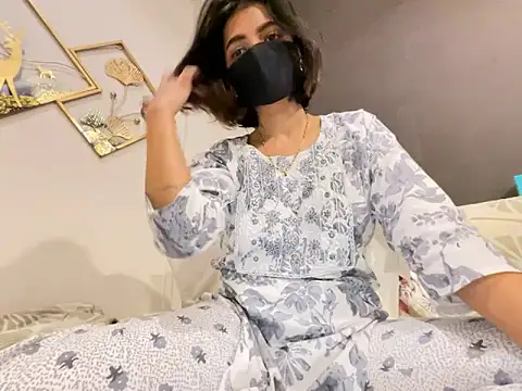 Snapshot of MaYaa__11 chatting on March 2025 05:21:01 PM MaYaa 11 online show from March 2025 05:21:01 PM