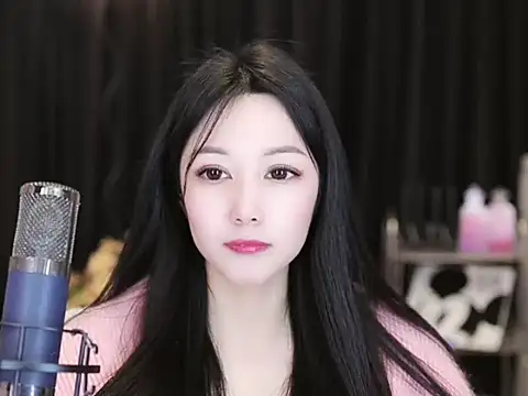 Snapshot of Nuyoah-77 chatting on January 2025 07:11:01 PM Nuyoah-77 online show from January 2025 07:11:01 PM