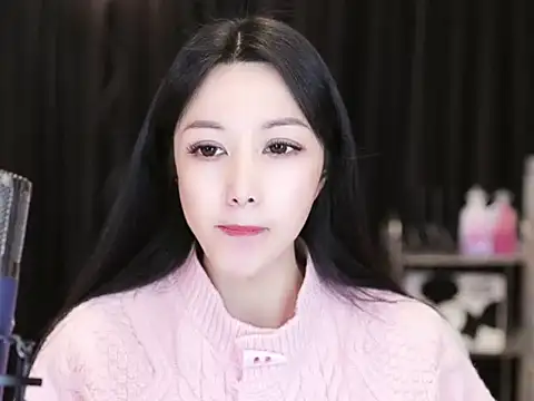 Snapshot of Nuyoah-77 chatting on January 2025 04:04:01 PM Nuyoah-77 online show from January 2025 04:04:01 PM