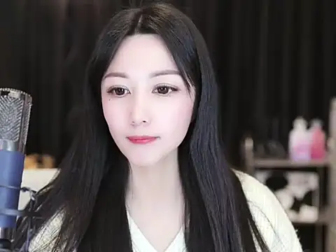 Snapshot of Nuyoah-77 chatting on January 2025 06:53:02 PM Nuyoah-77 online show from January 2025 06:53:02 PM