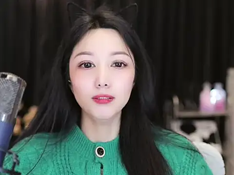 Snapshot of Nuyoah-77 chatting on February 2025 03:20:02 PM Nuyoah-77 online show from February 2025 03:20:02 PM