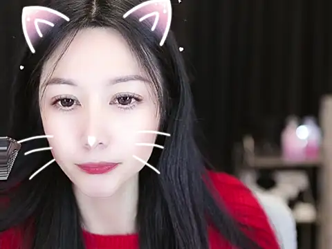 Snapshot of Nuyoah-77 chatting on February 2025 02:35:02 PM Nuyoah-77 online show from February 2025 02:35:02 PM