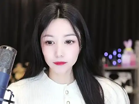 Snapshot of Nuyoah-77 chatting on March 2025 03:59:01 PM Nuyoah-77 online show from March 2025 03:59:01 PM