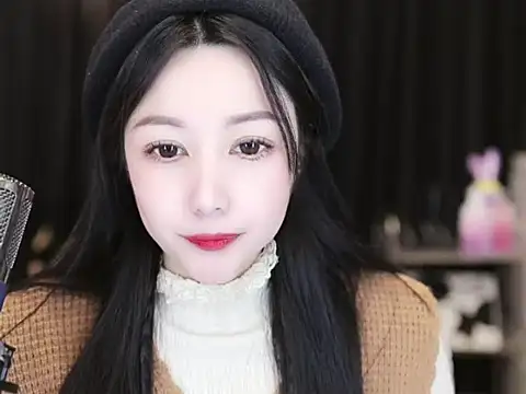 Snapshot of Nuyoah-77 chatting on March 2025 06:55:01 PM Nuyoah-77 online show from March 2025 06:55:01 PM