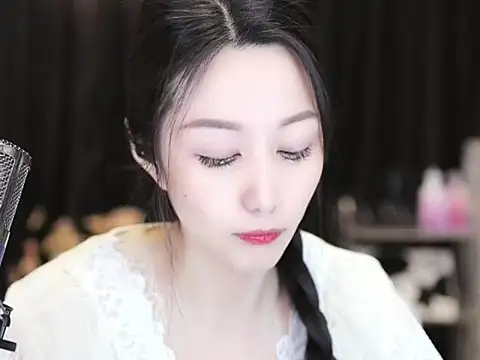 Snapshot of Nuyoah-77 chatting on March 2025 04:00:02 PM Nuyoah-77 online show from March 2025 04:00:02 PM