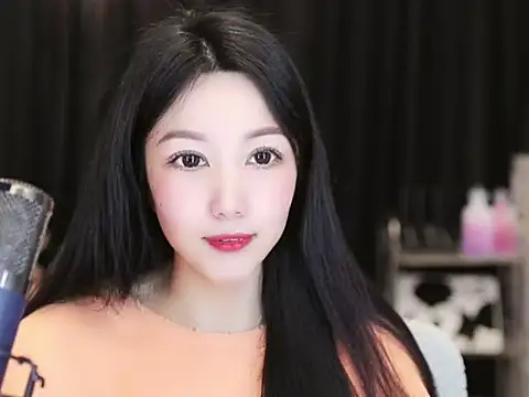 Snapshot of Nuyoah-77 chatting on March 2025 04:25:01 PM Nuyoah-77 online show from March 2025 04:25:01 PM