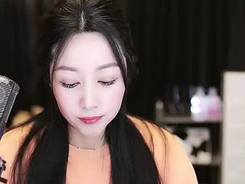 Snapshot of Nuyoah-77 chatting on March 2025 04:18:02 PM Nuyoah-77 online show from March 2025 04:18:02 PM