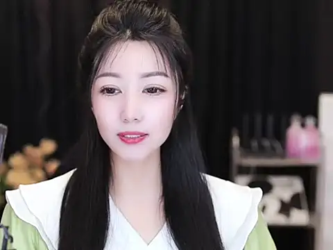 Snapshot of Nuyoah-77 chatting on September 2025 04:51:02 PM Nuyoah-77 online show from September 2025 04:51:02 PM