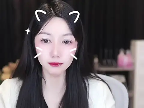 Snapshot of Nuyoah-77 chatting on October 2025 03:33:02 PM Nuyoah-77 online show from October 2025 03:33:02 PM