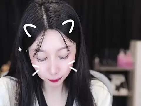 Snapshot of Nuyoah-77 chatting on October 2025 03:47:02 PM Nuyoah-77 online show from October 2025 03:47:02 PM