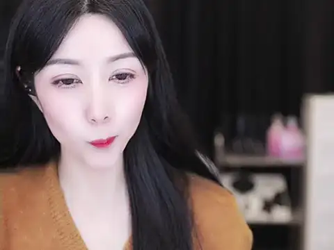 Snapshot of Nuyoah-77 chatting on November 2025 03:34:02 PM Nuyoah-77 online show from November 2025 03:34:02 PM