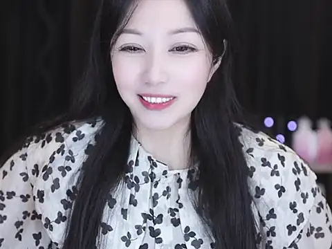 Nuyoah-77 online show from March 2026 04:51:02 PM