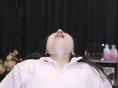 Nuyoah-77 online show from April 2026 03:56:01 PM