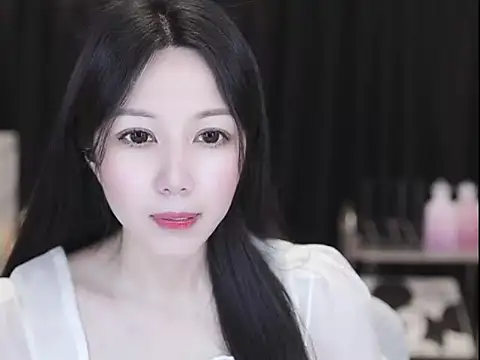 Nuyoah-77 online show from April 2026 05:35:02 AM