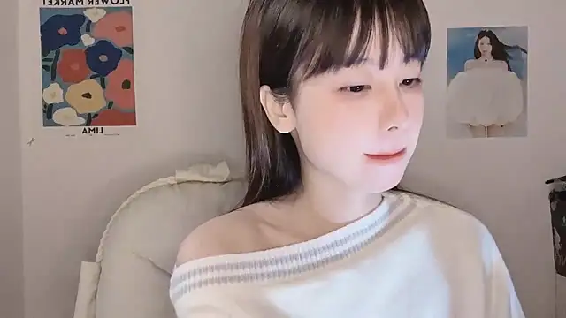 Snapshot of -Hottie chatting on November 2025 04:11:02 PM -Hottie online show from November 2025 04:11:02 PM