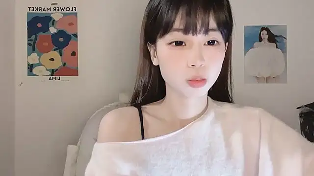 Snapshot of -Hottie chatting on November 2025 03:59:01 PM -Hottie online show from November 2025 03:59:01 PM