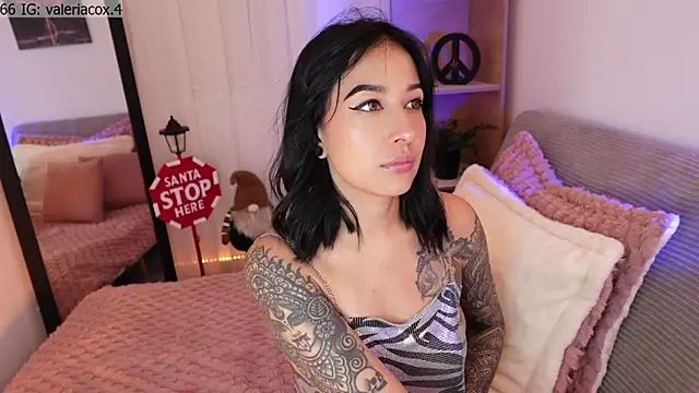 Snapshot of ValeriaCox chatting on November 2025 03:00:02 PM ValeriaCox online show from November 2025 03:00:02 PM