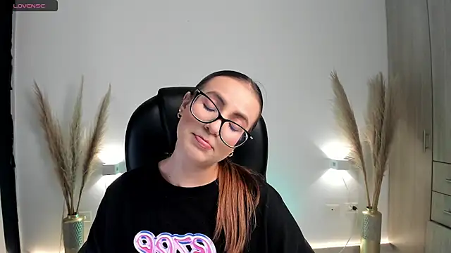 RyliieHunter online show from December 2024 01:58:01 AM