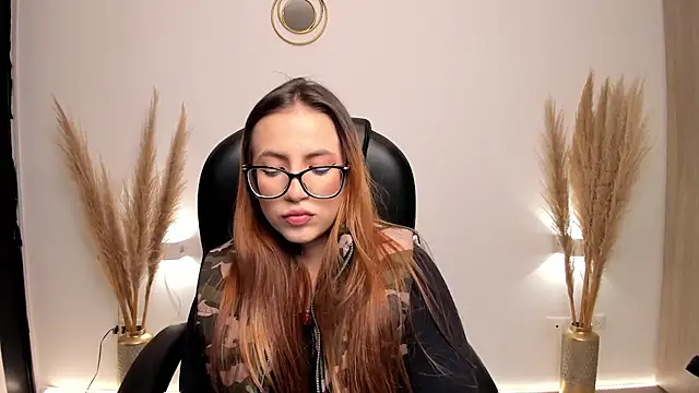 RyliieHunter online show from December 2024 02:19:02 AM