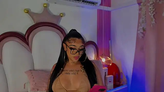 Mia Jansen online show from July 2026 02:05:01 PM