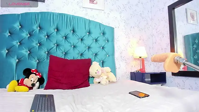 Elii ross online show from January 2025 08:21:02 PM