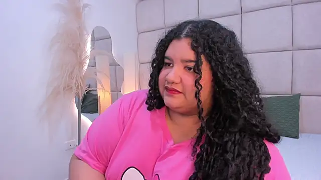 Miley Collins online show from December 2025 08:05:01 PM