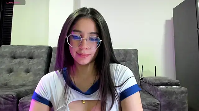 Snapshot of emmadiaz1 chatting on October 2025 05:27:01 AM emmadiaz1 online show from October 2025 05:27:01 AM