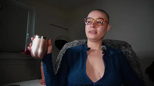 Snapshot of SweetSugarhontas chatting on April 2026 06:33:01 AM SweetSugarhontas online show from April 2026 06:33:01 AM