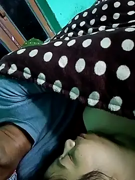 Lustyful Couple online show from December 2024 11:27:02 PM