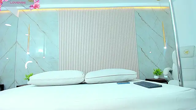 nathassa grant online show from February 2025 12:28:01 PM