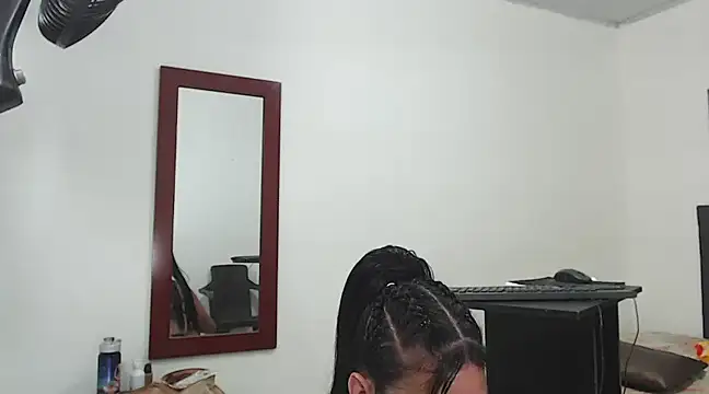 Snapshot of eloisaath chatting on January 2025 04:15:01 PM eloisaath online show from January 2025 04:15:01 PM