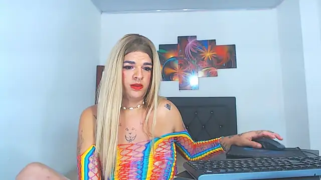 Snapshot of eloisaath chatting on March 2025 07:09:02 AM eloisaath online show from March 2025 07:09:02 AM