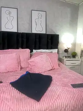 Katti Barrera online show from November 2025 08:31:01 PM