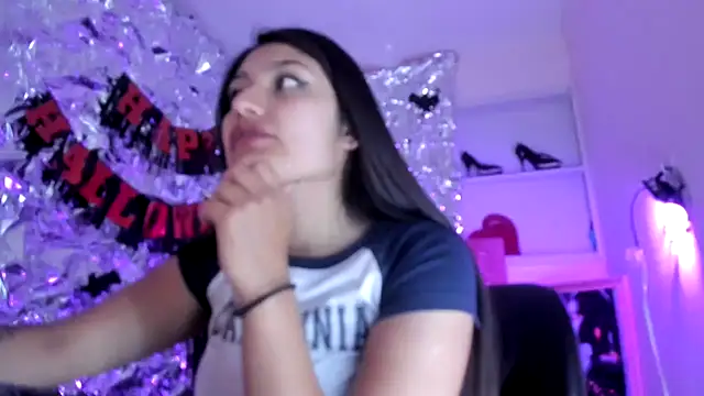 SarahStones online show from October 2025 07:49:02 AM