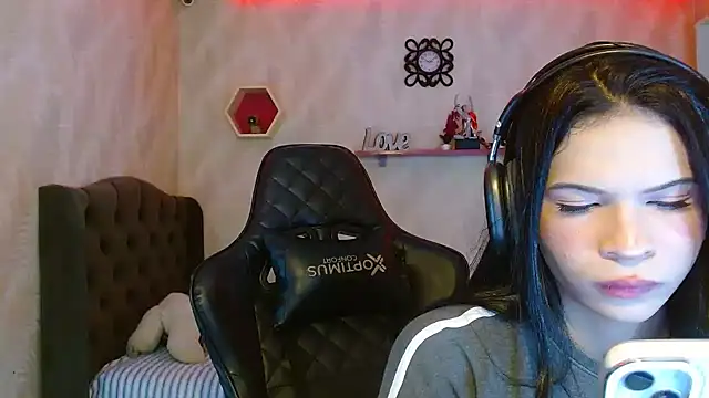 andy bell x online show from October 2025 06:54:01 AM